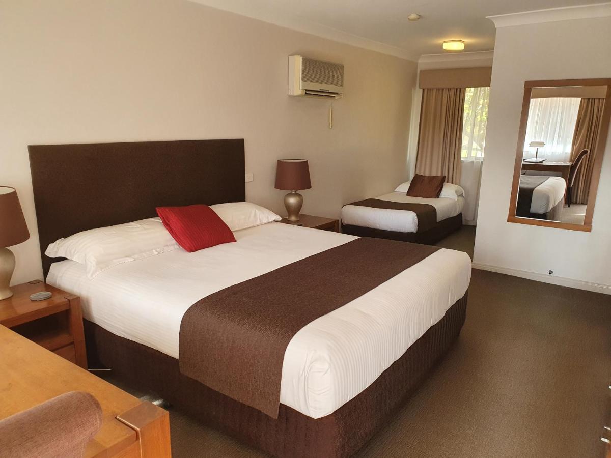 The Aston Motel Тамуърт Екстериор снимка