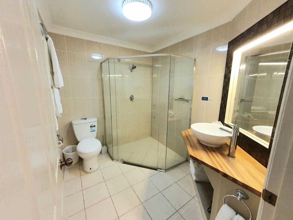 The Aston Motel Тамуърт Екстериор снимка