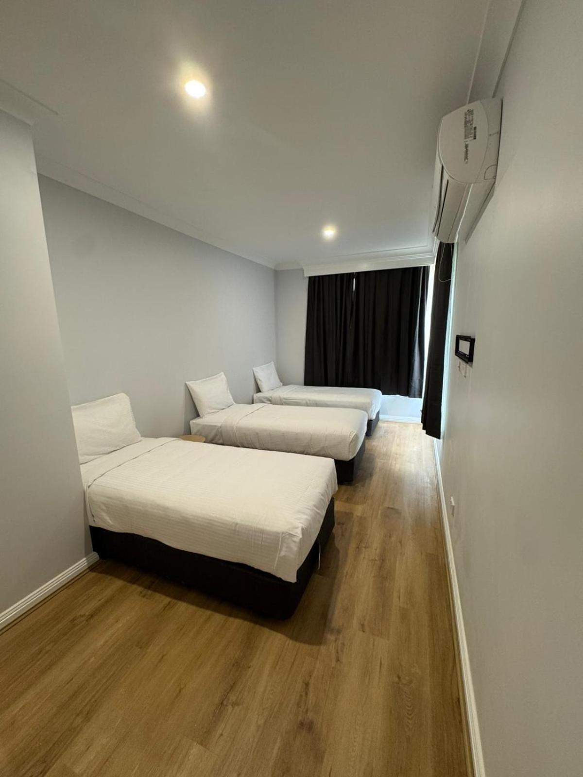 The Aston Motel Тамуърт Екстериор снимка