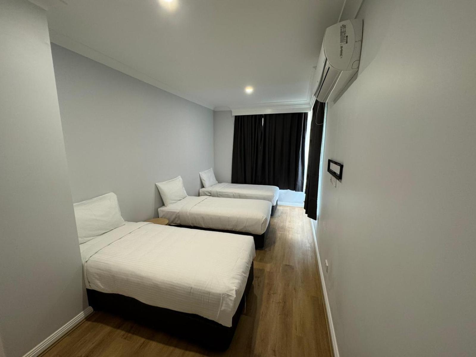The Aston Motel Тамуърт Екстериор снимка