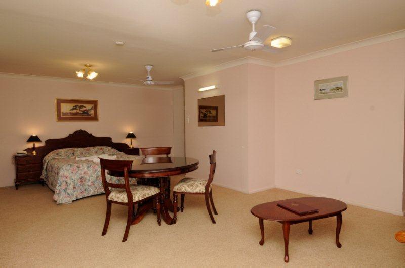 The Aston Motel Тамуърт Екстериор снимка