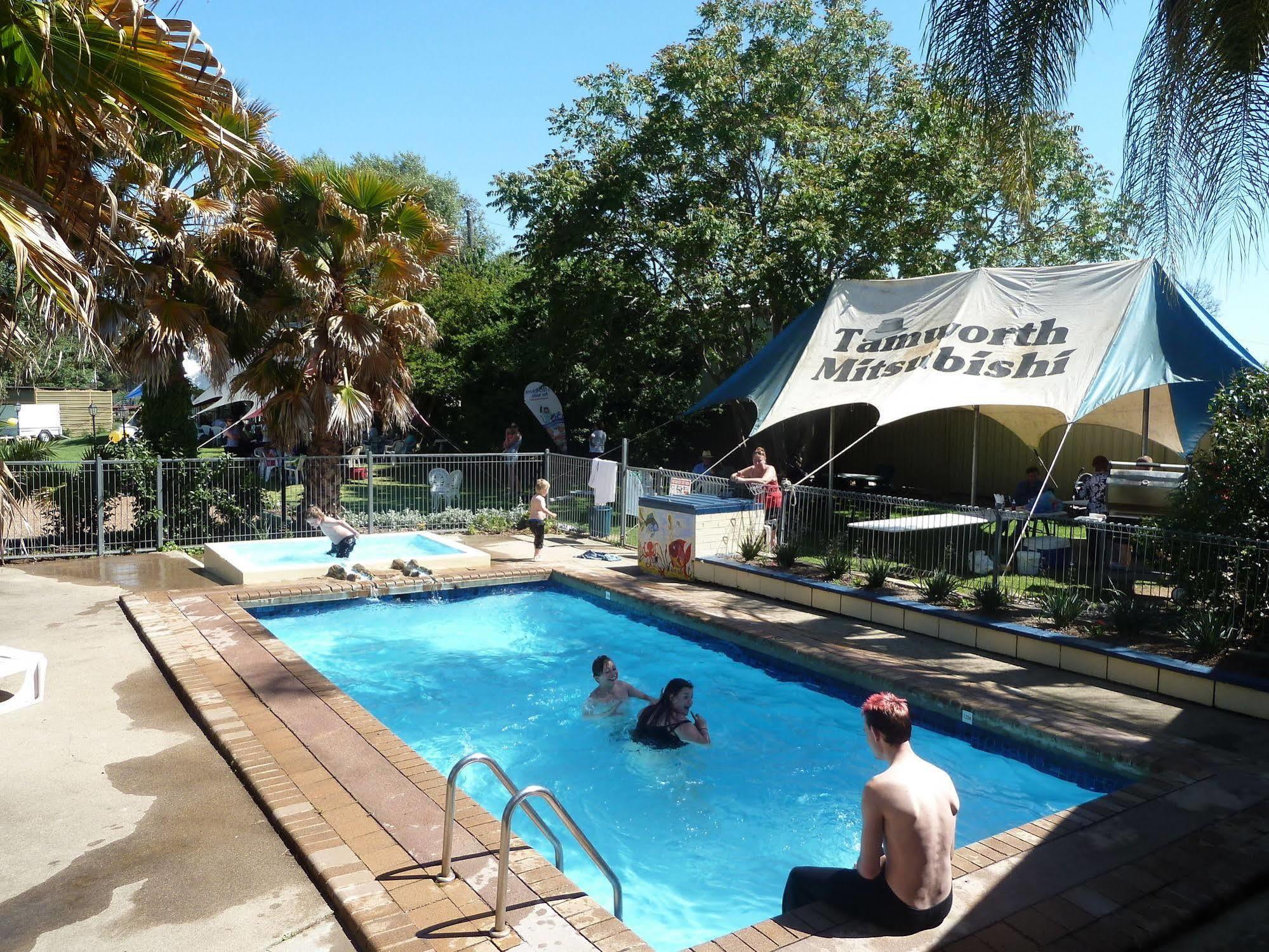The Aston Motel Тамуърт Екстериор снимка
