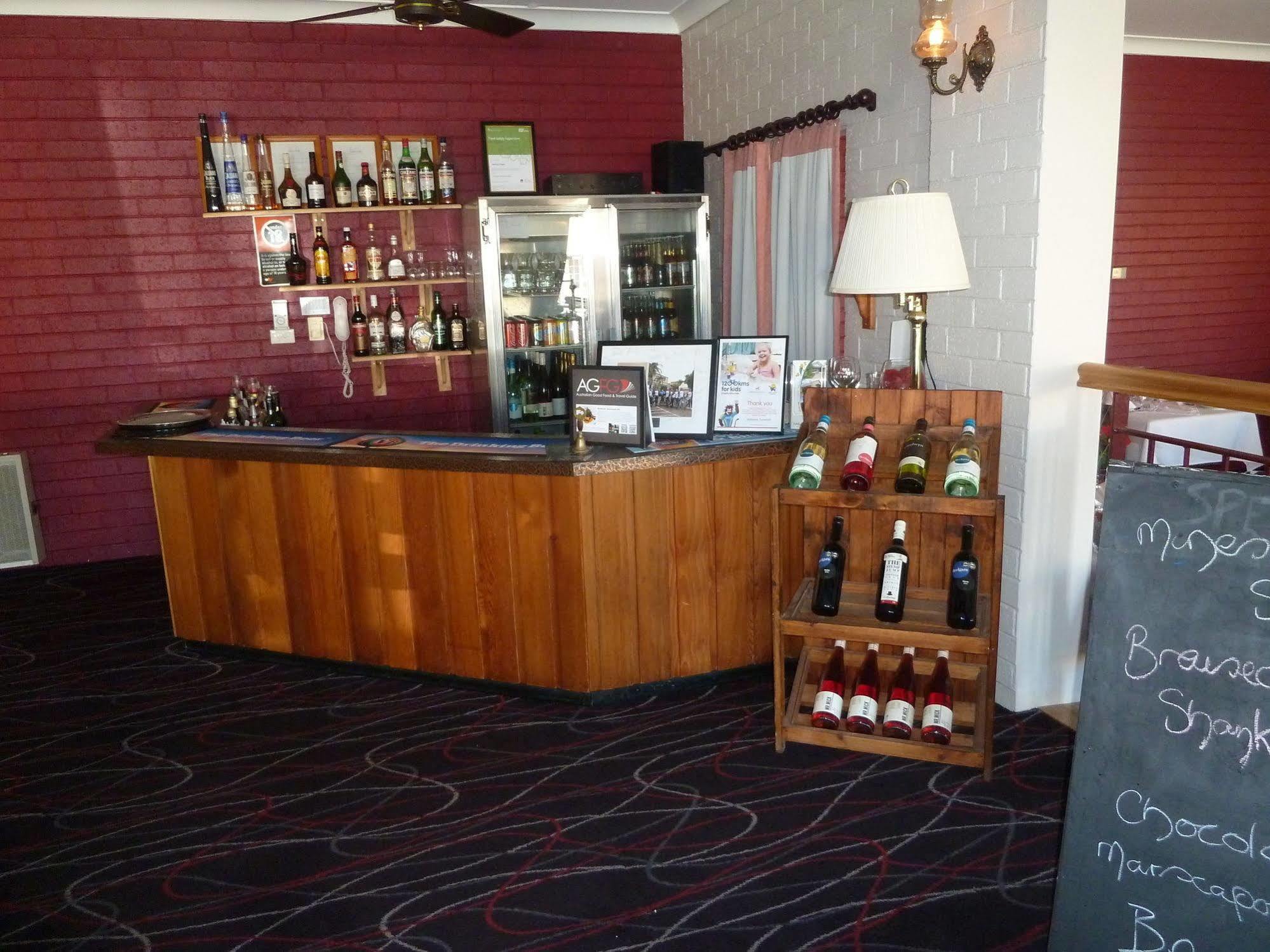 The Aston Motel Тамуърт Екстериор снимка